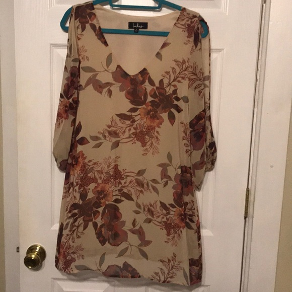 Lulu's Shift Dress - Picture 4 of 8